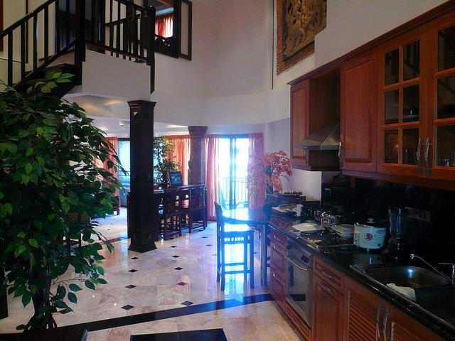 Condominium for sale in Jomtien showing the kitchen area Condominium for sale in Jomtien showing the kitchen area