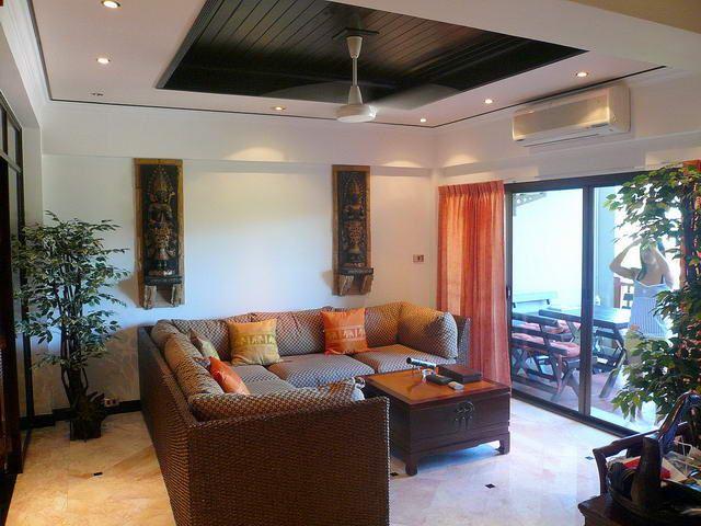 Condominium for sale in Jomtien showing the sitting area Condominium for sale in Jomtien showing the sitting area