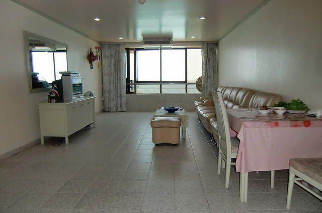 Condominium for sale in Jomtien showing the open plan style Condominium for sale in Jomtien showing the open plan style