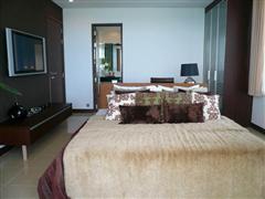 Condominium for sale in Na Jomtien showing the master bedroom