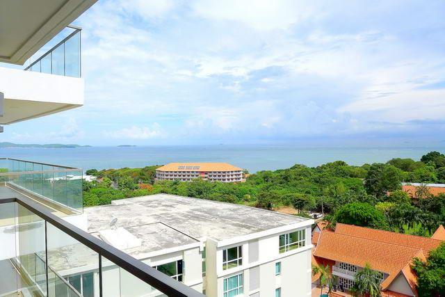 Condominium for sale Pratumnak Hill Pattaya showing the sea view Condominium for sale Pratumnak Hill Pattaya showing the sea view