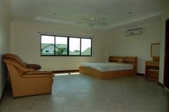 House for sale in Pattaya showing a the master bedroom