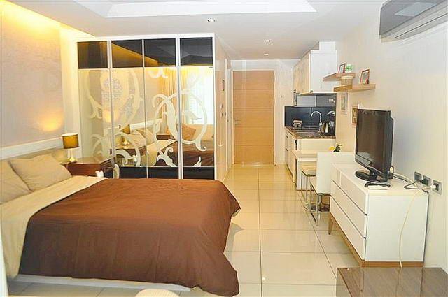 Condominium for sale Pratumnak Hill Pattaya showing the studio Condominium for sale Pratumnak Hill Pattaya showing the studio