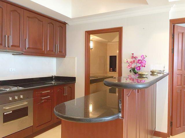 Condominium for sale Jomtien showing the kitchen area Condominium for sale Jomtien showing the kitchen area