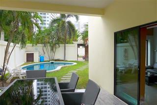 House for sale Pratumnak Hill Pattaya showing the covered terrace and pool