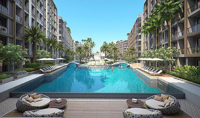Condominium for sale Jomtien showing the communal swimming pool Condominium for sale Jomtien showing the communal swimming pool
