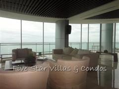 Condominium for rent on Pattaya Beach at Northshore showing large sitting areas