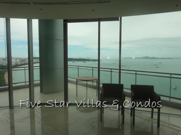 Condominium for rent on Pattaya Beach at Northshore showing the sea view