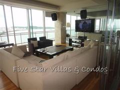Condominium for rent on Pattaya Beach at Northshore showing the TV room