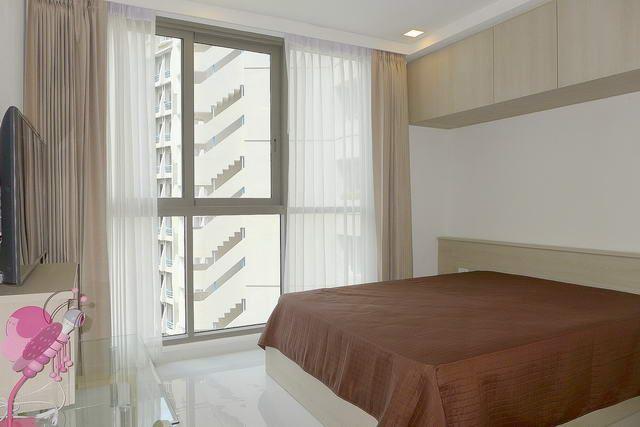 Condominium for sale Pratumnak Hill Pattaya showing the bedroom