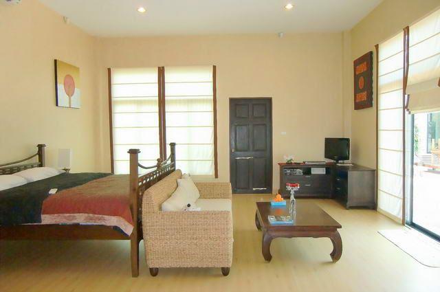 house for sale east pattaya showing the master bedroom suite house for sale east pattaya showing the master bedroom suite