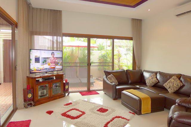 House for sale Huay Yai Pattaya showing the living room