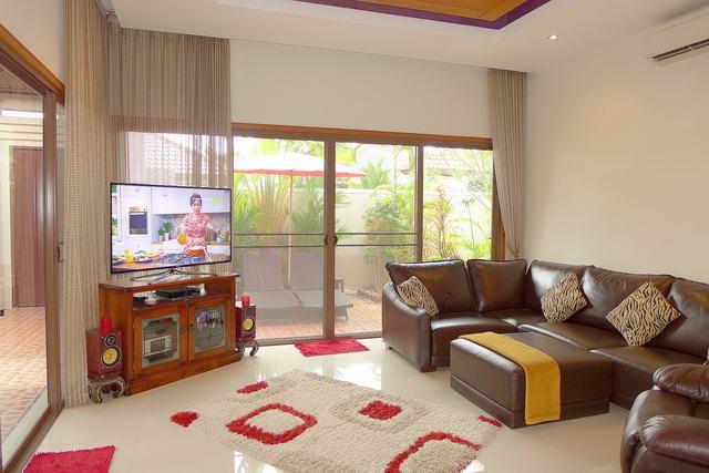 House for sale Huay Yai Pattaya showing the living room House for sale Huay Yai Pattaya showing the living room