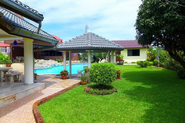 House for Sale South Pattaya showing the terrace and garden 