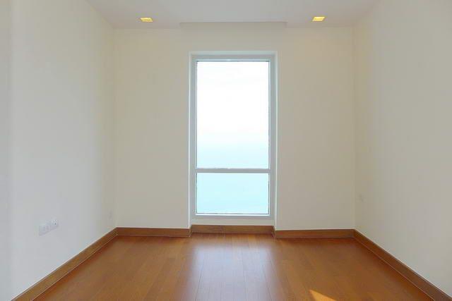 Condominium for sale Wong Amat Pattaya showing the second bedroom Condominium for sale Wong Amat Pattaya showing the second bedroom