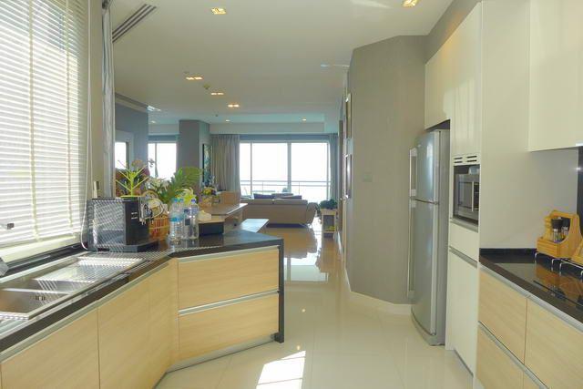 Condominium for sale Jomtien Pattaya showing the kitchen Condominium for sale Jomtien Pattaya showing the kitchen