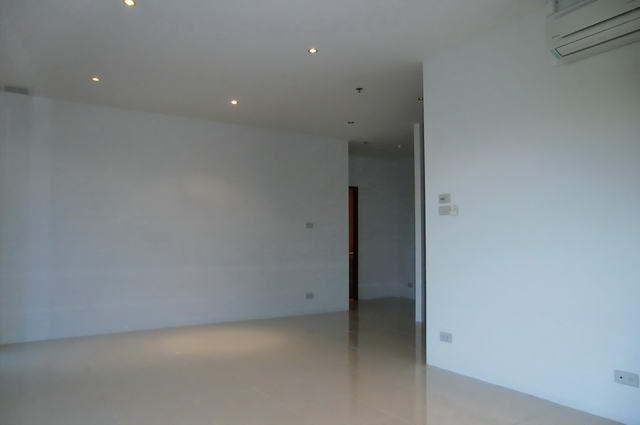 Condominium for sale on Pratumnak showing the living area Condominium for sale on Pratumnak showing the living area