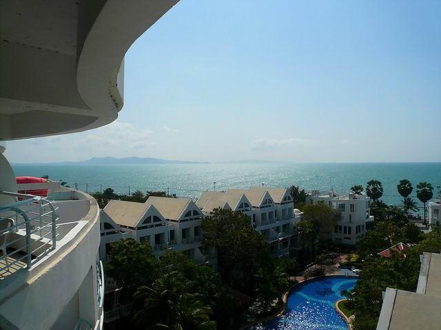 Condominium for sale in Jomtien showing the view from the balcony Condominium for sale in Jomtien showing the view from the balcony