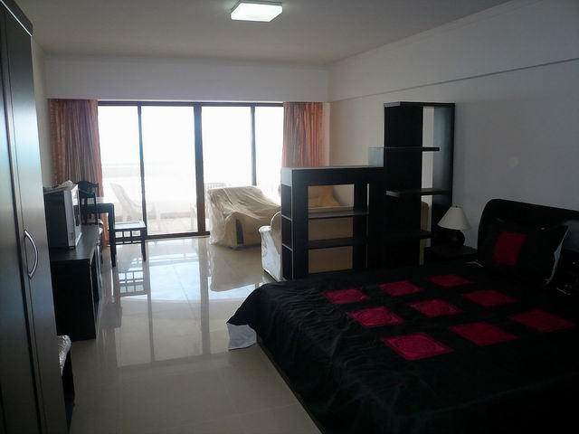 Condominium for sale in Jomtien showing the sleeping area Condominium for sale in Jomtien showing the sleeping area