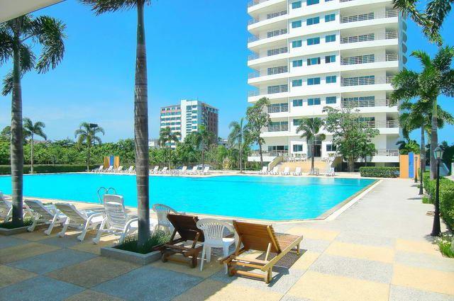 Commercial unit for sale Jomtien Beach showing how to relax after work Commercial unit for sale Jomtien Beach showing how to relax after work