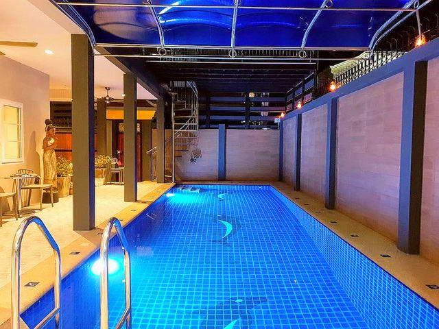 House for sale Jomtien showing the private pool House for sale Jomtien showing the private pool
