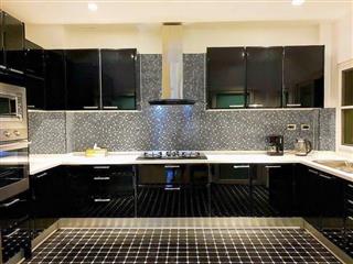 House for sale Jomtien showing the kitchen