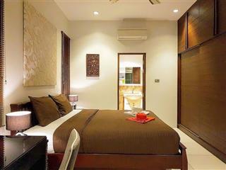 House for sale Jomtien showing the master bedroom