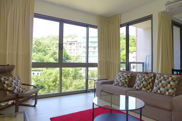 Condominium for sale South Pattaya showing the living area Condominium for sale South Pattaya showing the living area