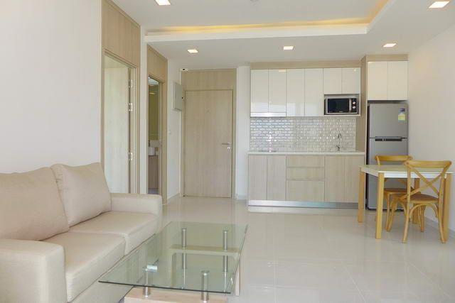 Condominium for sale Pratumnak Hill showing the living and dining areas