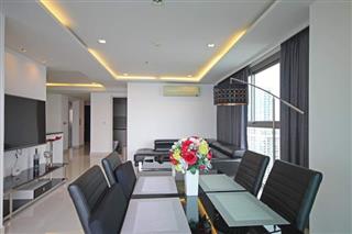  Condominium for sale Wong Amat showing the dining area