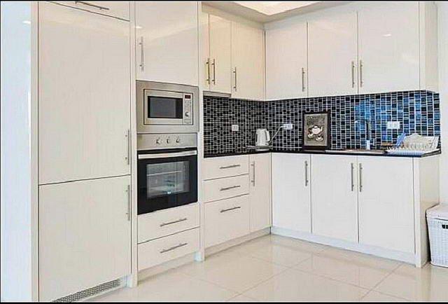 Condominium for sale Pratumnak Hill showing the kitchen Condominium for sale Pratumnak Hill showing the kitchen