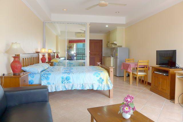 Condominium for sale Jomtien showing the large studio Condominium for sale Jomtien showing the large studio