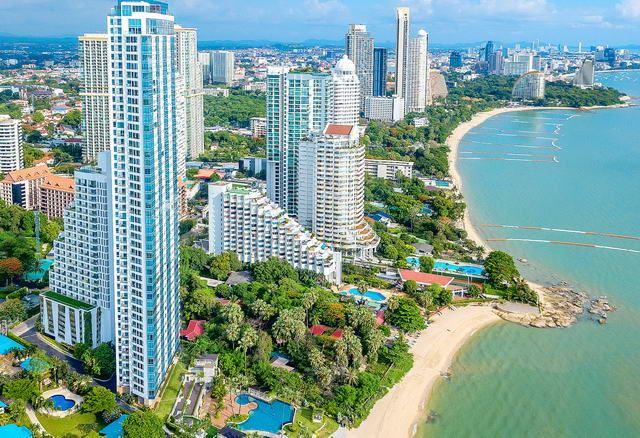 Condominium for sale Wong Amat showing the beach frontage Condominium for sale Wong Amat showing the beach frontage
