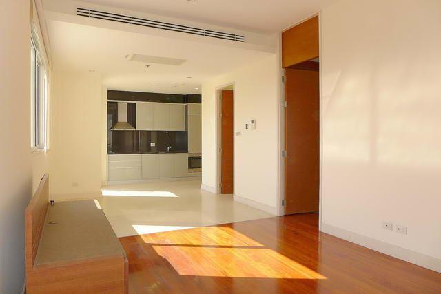 Condominium for sale Wong Amat showing the large living area Condominium for sale Wong Amat showing the large living area