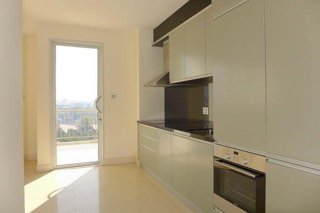 Condominium for sale Wong Amat showing the kitchen Condominium for sale Wong Amat showing the kitchen