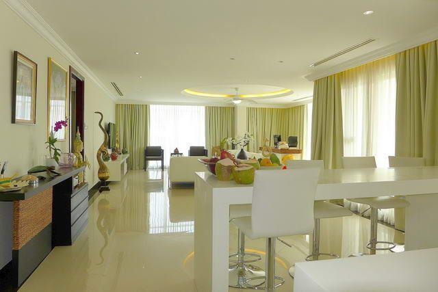 Condominium for sale Central Pattaya showing the large living area Condominium for sale Central Pattaya showing the large living area