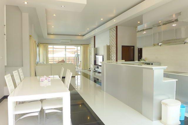 House for sale Huay Yai showing the dining and kitchen areas House for sale Huay Yai showing the dining and kitchen areas