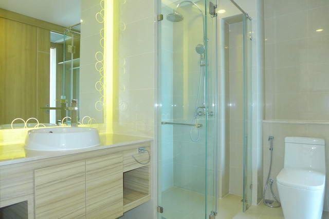 Condominium for sale Wong Amat showing the bathroom Condominium for sale Wong Amat showing the bathroom