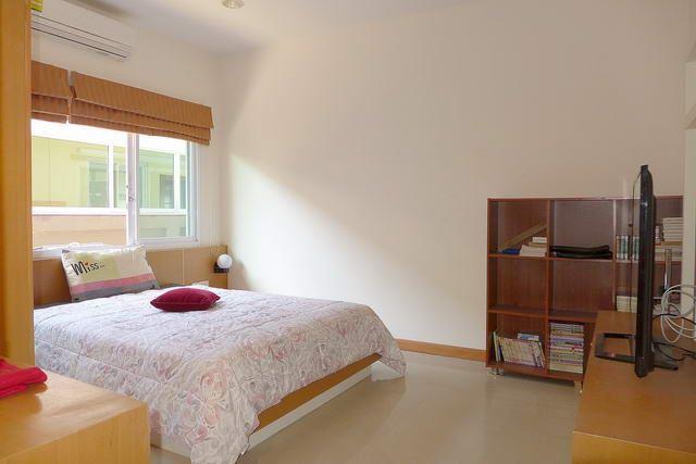 House for sale East Pattaya showing the second bedroom House for sale East Pattaya showing the second bedroom
