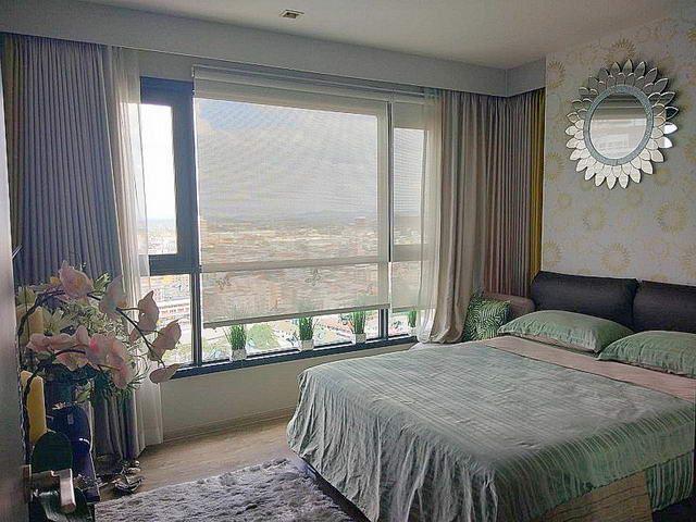 Condominium for sale Central Pattaya showing the master bedroom