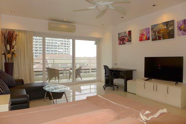 Condominium for sale Jomtien showing the studio suite Condominium for sale Jomtien showing the studio suite