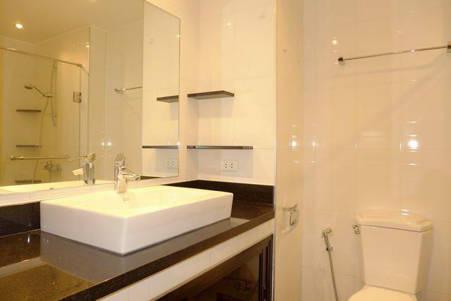 Condominium for sale Jomtien showing the bathroom Condominium for sale Jomtien showing the bathroom