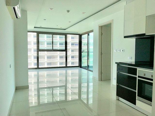 Condominium for sale Wong Amat showing the open plan concept Condominium for sale Wong Amat showing the open plan concept