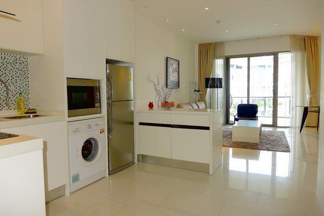Condominium for sale Wong Amat showing the kitchen Condominium for sale Wong Amat showing the kitchen