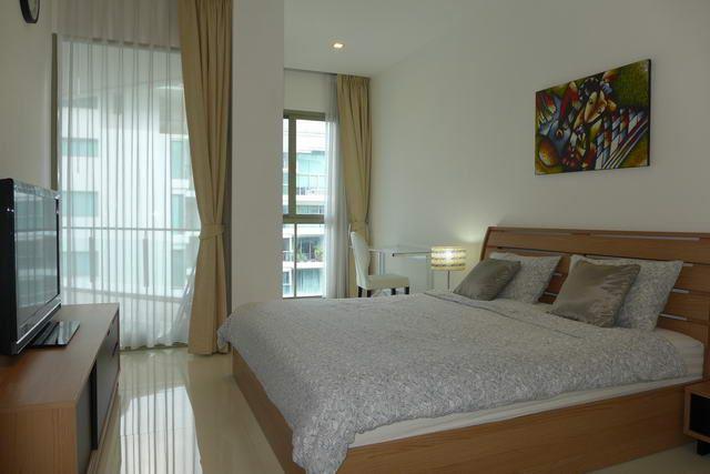 Condominium for sale Wong Amat showing the master bedroom Condominium for sale Wong Amat showing the master bedroom