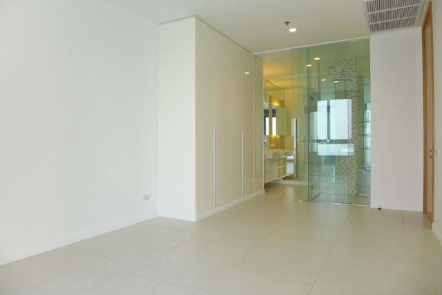 Condominium for sale Wong Amat showing the bedroom Condominium for sale Wong Amat showing the bedroom