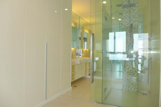 Condominium for sale Wong Amat showing the bathroom Condominium for sale Wong Amat showing the bathroom