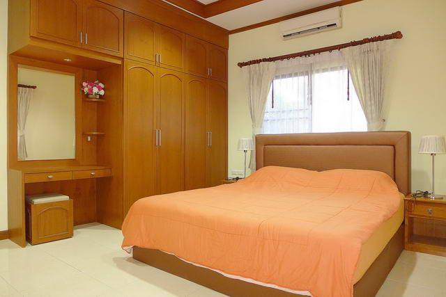 House for sale East Pattaya showing the second bedroom House for sale East Pattaya showing the second bedroom