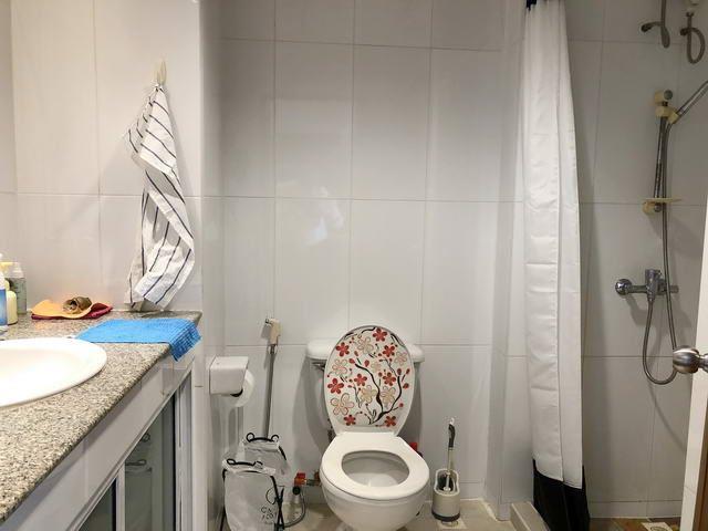 Condominium for sale Jomtien showing the bathroom Condominium for sale Jomtien showing the bathroom