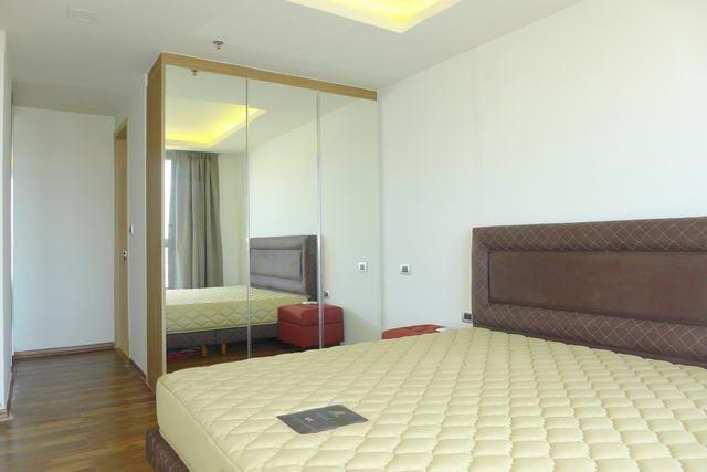 Condominium for sale Pratumnak Hill showing the bedroom suite Condominium for sale Pratumnak Hill showing the bedroom suite